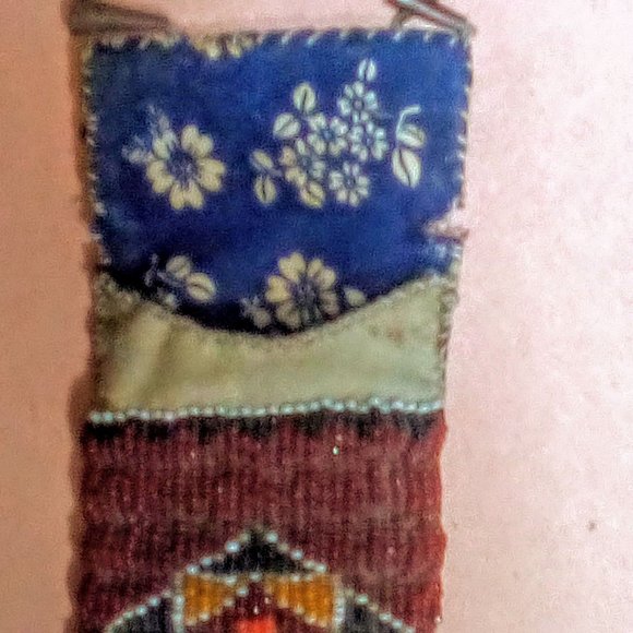 2 Vintage Native American Beadwork - Picture 2 of 4